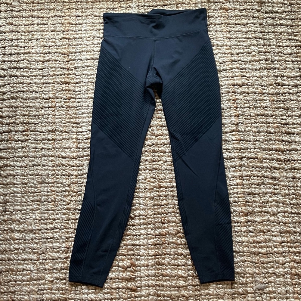 GapFit Sculpt Compression Black Moto Detail Tight